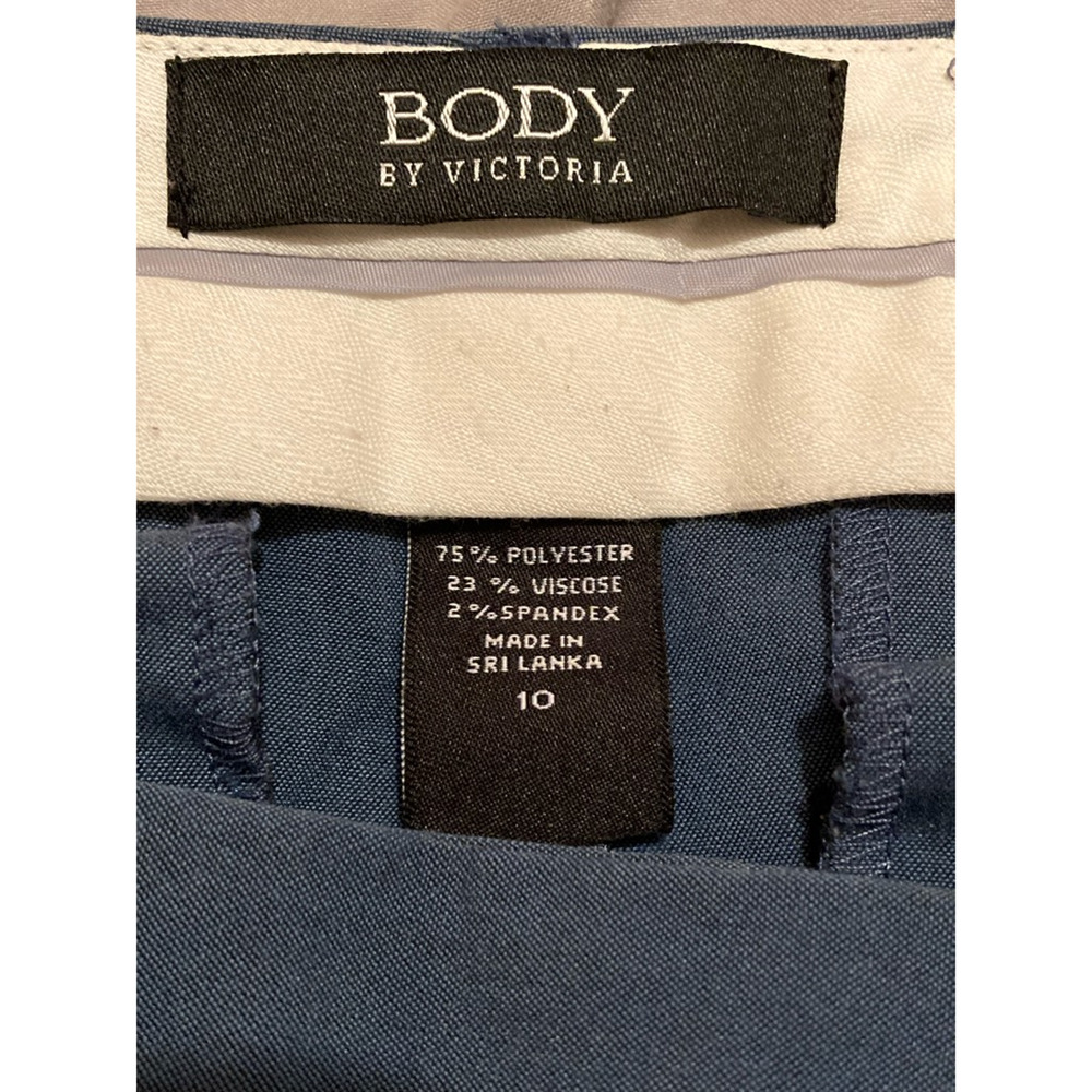 Bermuda Shorts Womens Size 10 Blue Stretch Pleated Body by Victoria - Picture 4 of 5